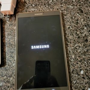 SAMSUNG TABLET